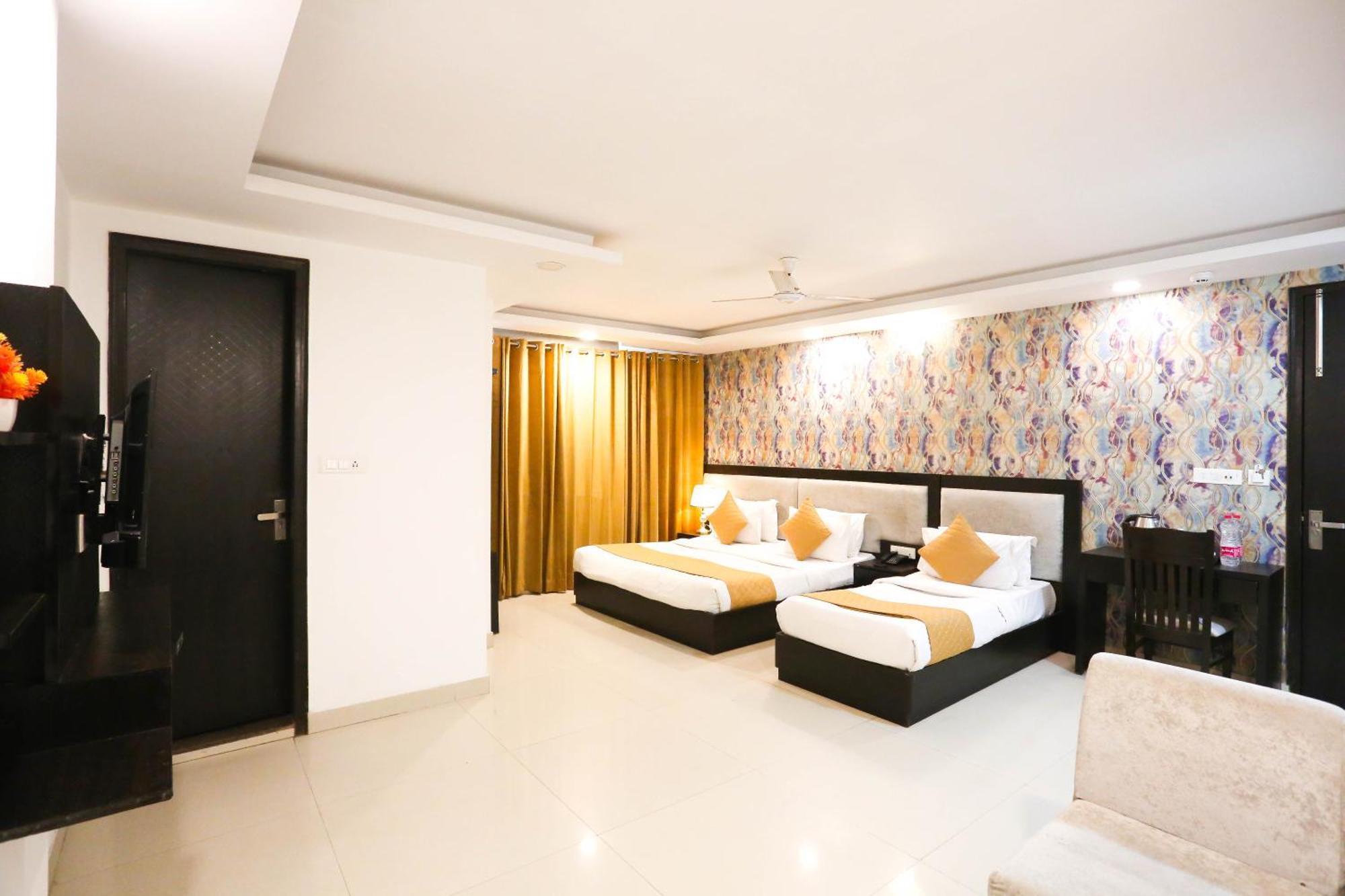 Hotel Aashiyana นิวเดลี ภายนอก รูปภาพ