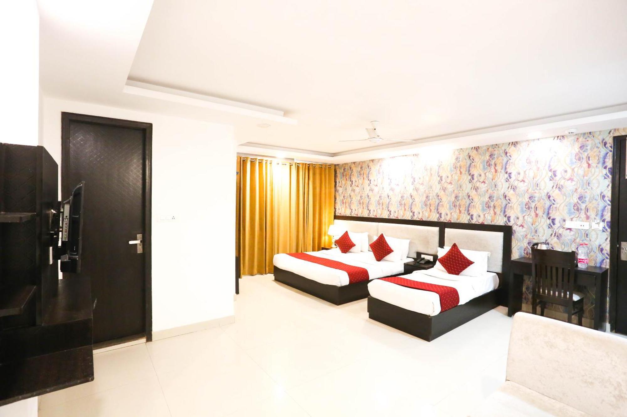 Hotel Aashiyana นิวเดลี ภายนอก รูปภาพ