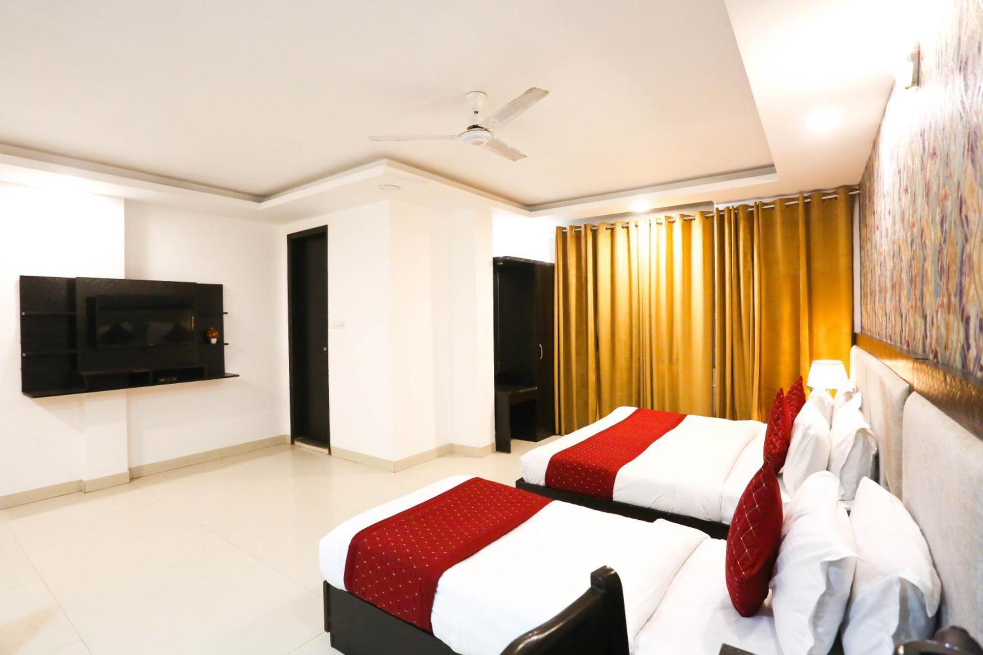 Hotel Aashiyana นิวเดลี ภายนอก รูปภาพ
