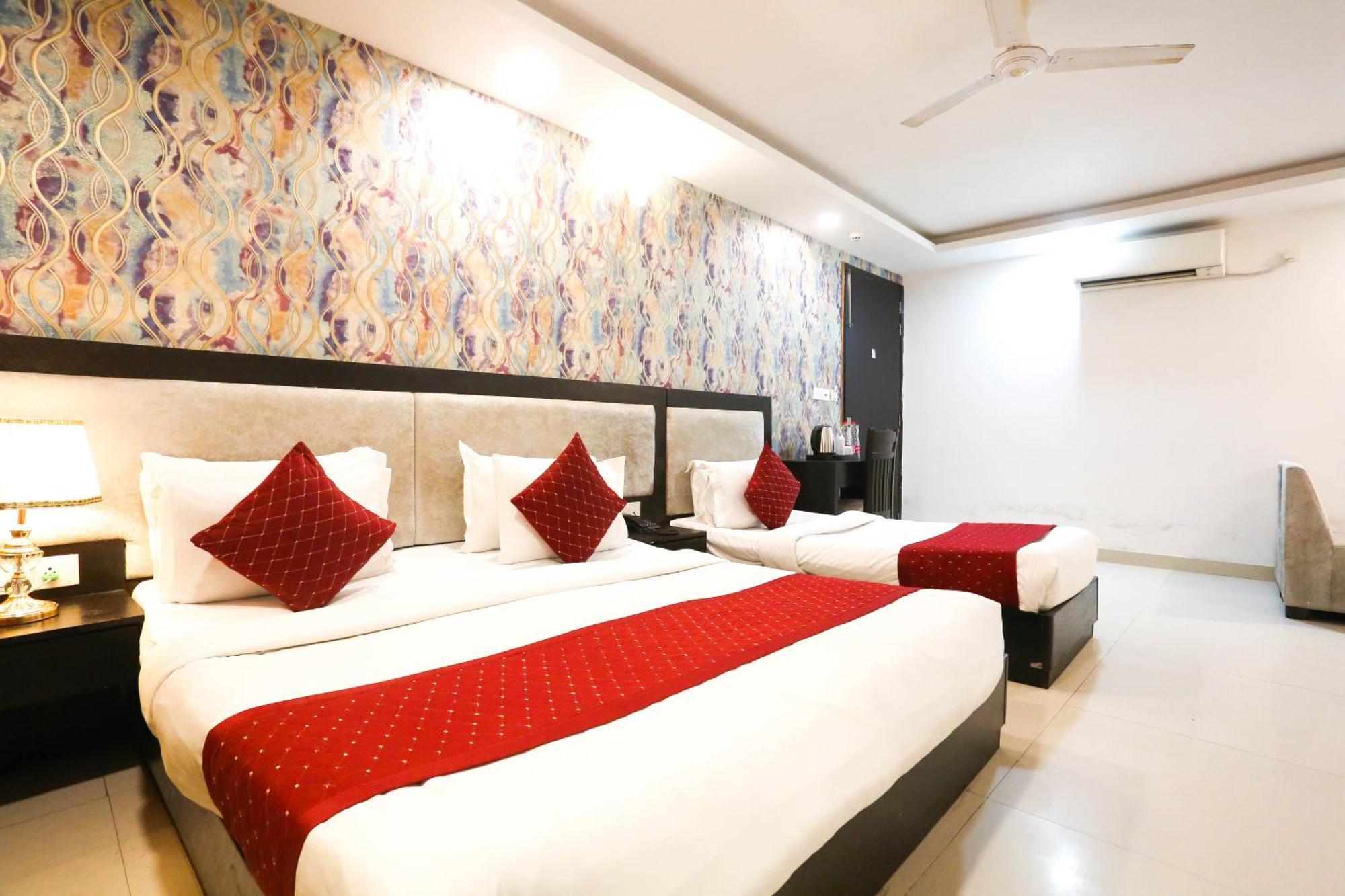 Hotel Aashiyana นิวเดลี ภายนอก รูปภาพ