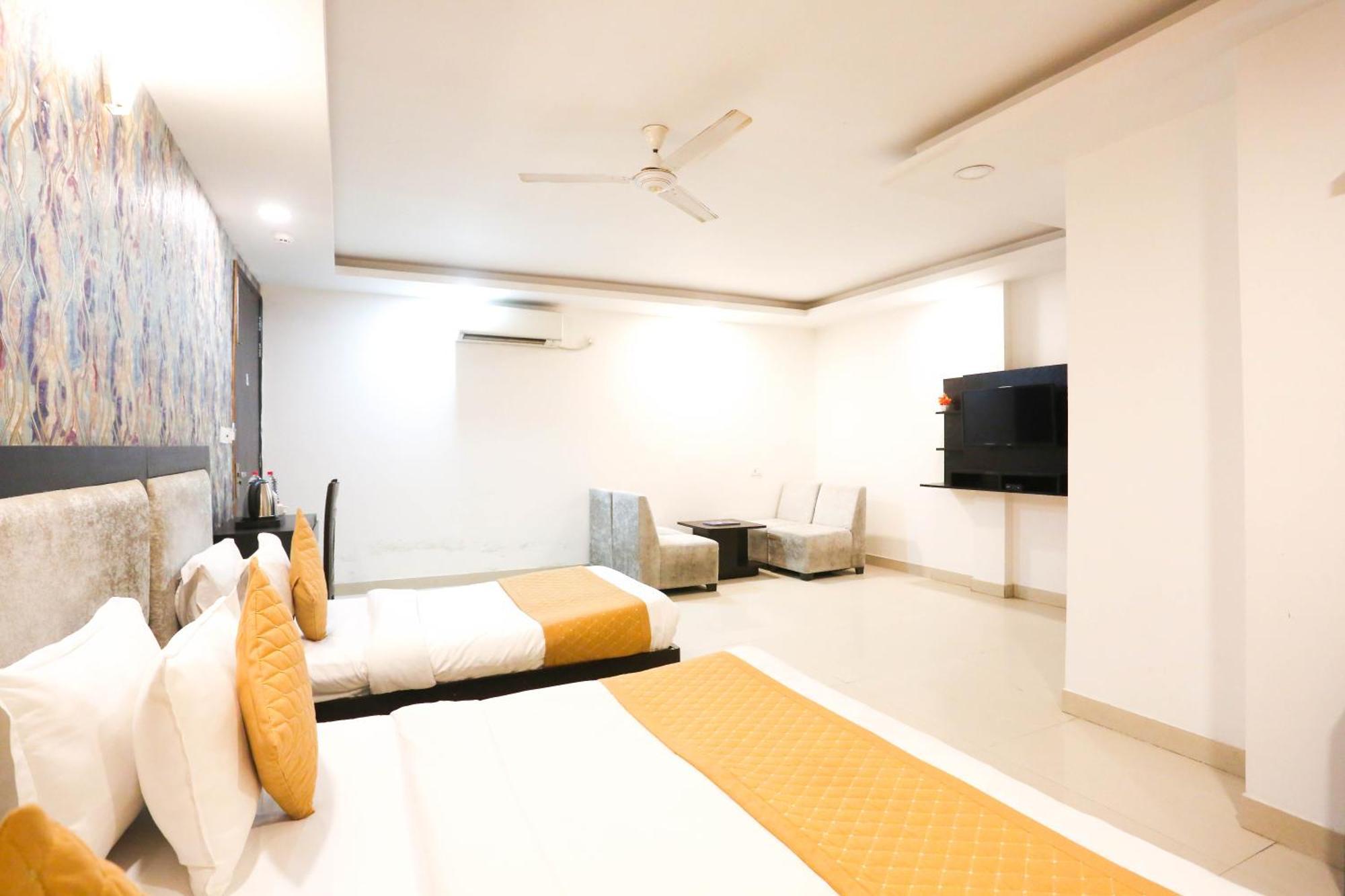 Hotel Aashiyana นิวเดลี ภายนอก รูปภาพ