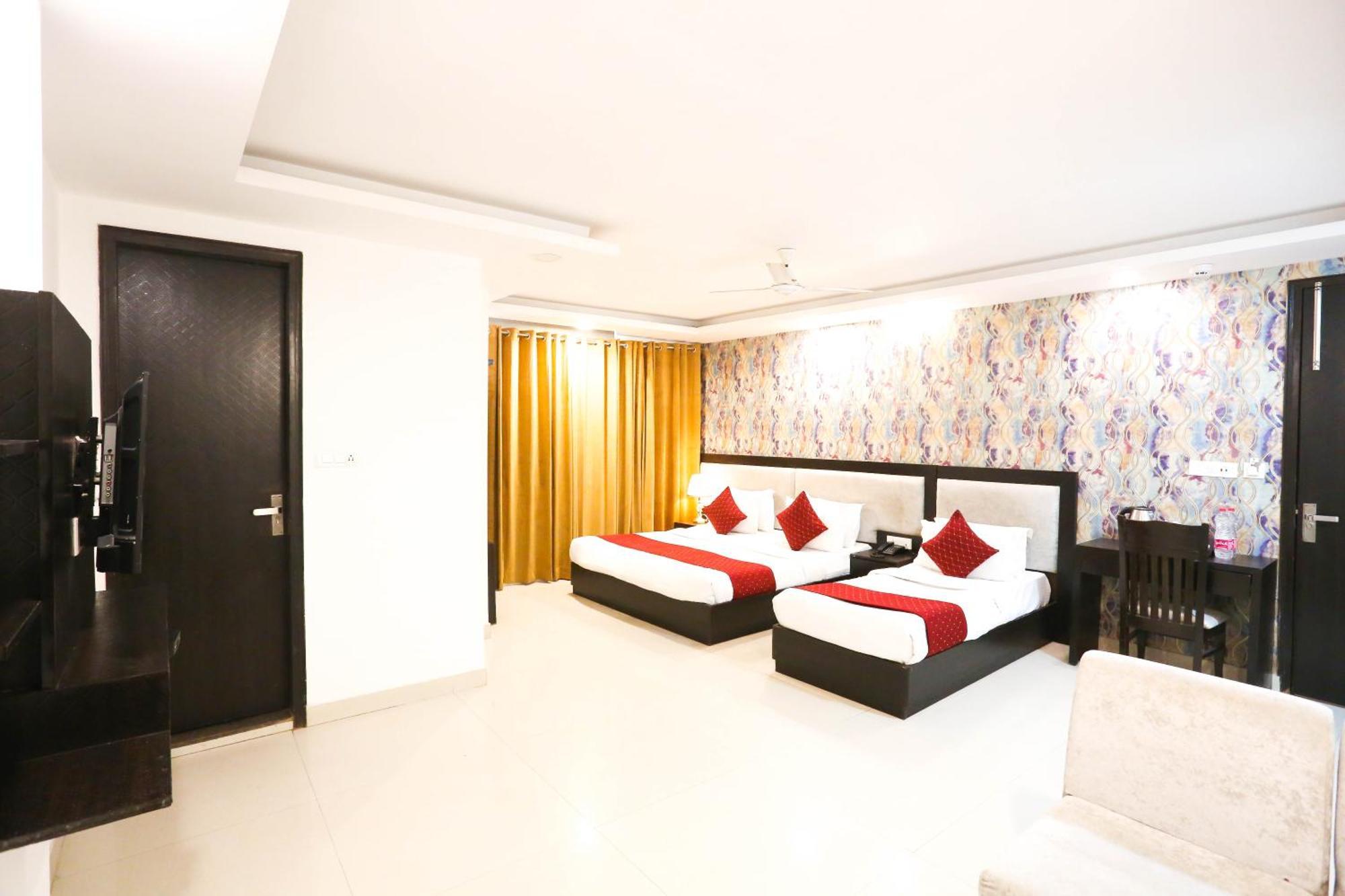 Hotel Aashiyana นิวเดลี ภายนอก รูปภาพ