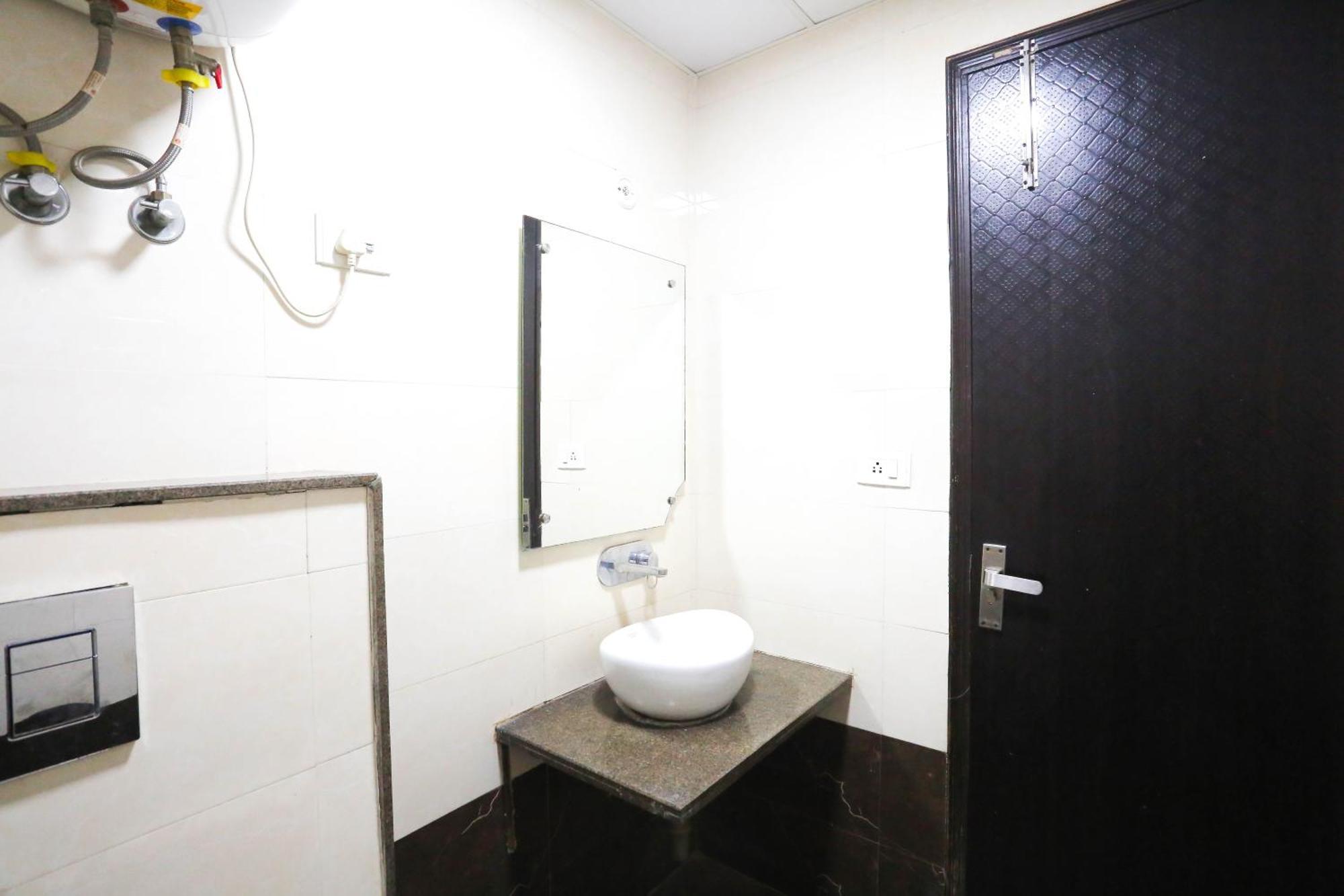 Hotel Aashiyana นิวเดลี ภายนอก รูปภาพ