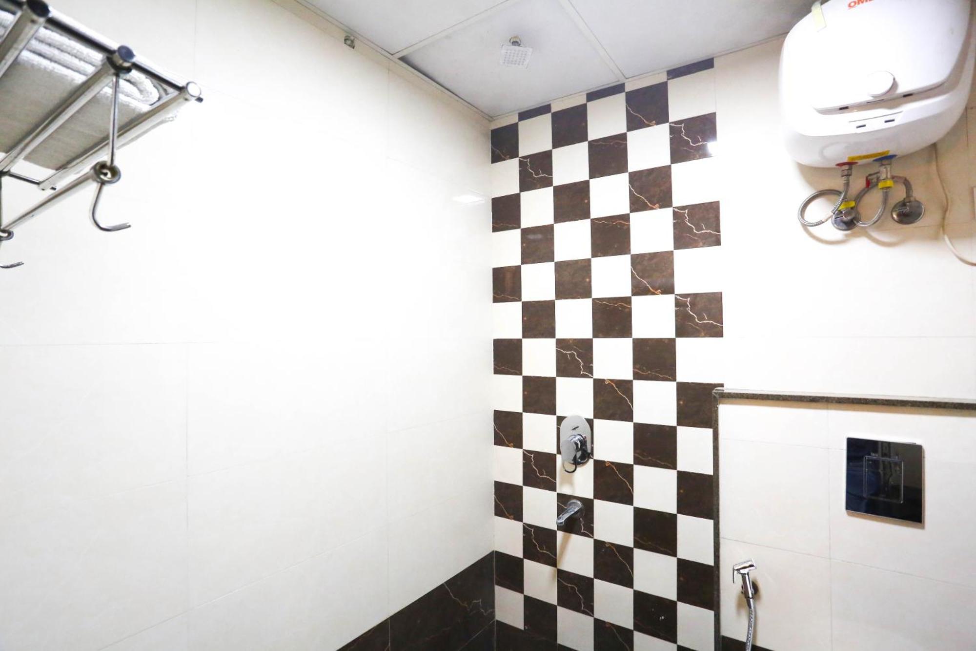 Hotel Aashiyana นิวเดลี ภายนอก รูปภาพ