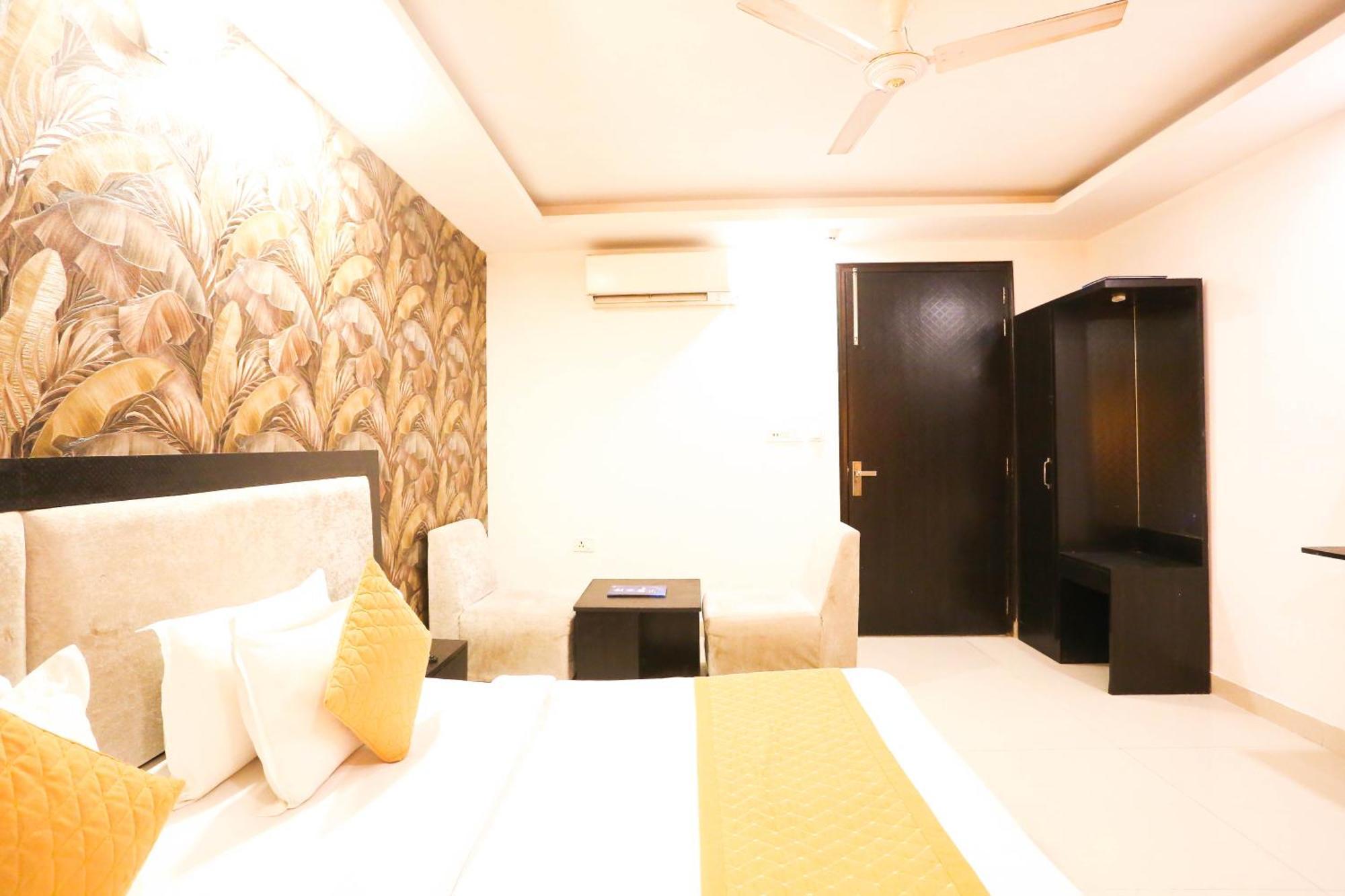 Hotel Aashiyana นิวเดลี ภายนอก รูปภาพ