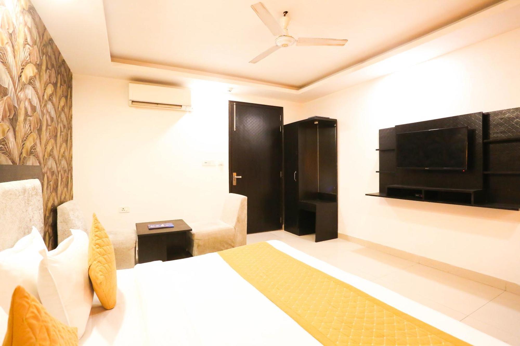 Hotel Aashiyana นิวเดลี ภายนอก รูปภาพ