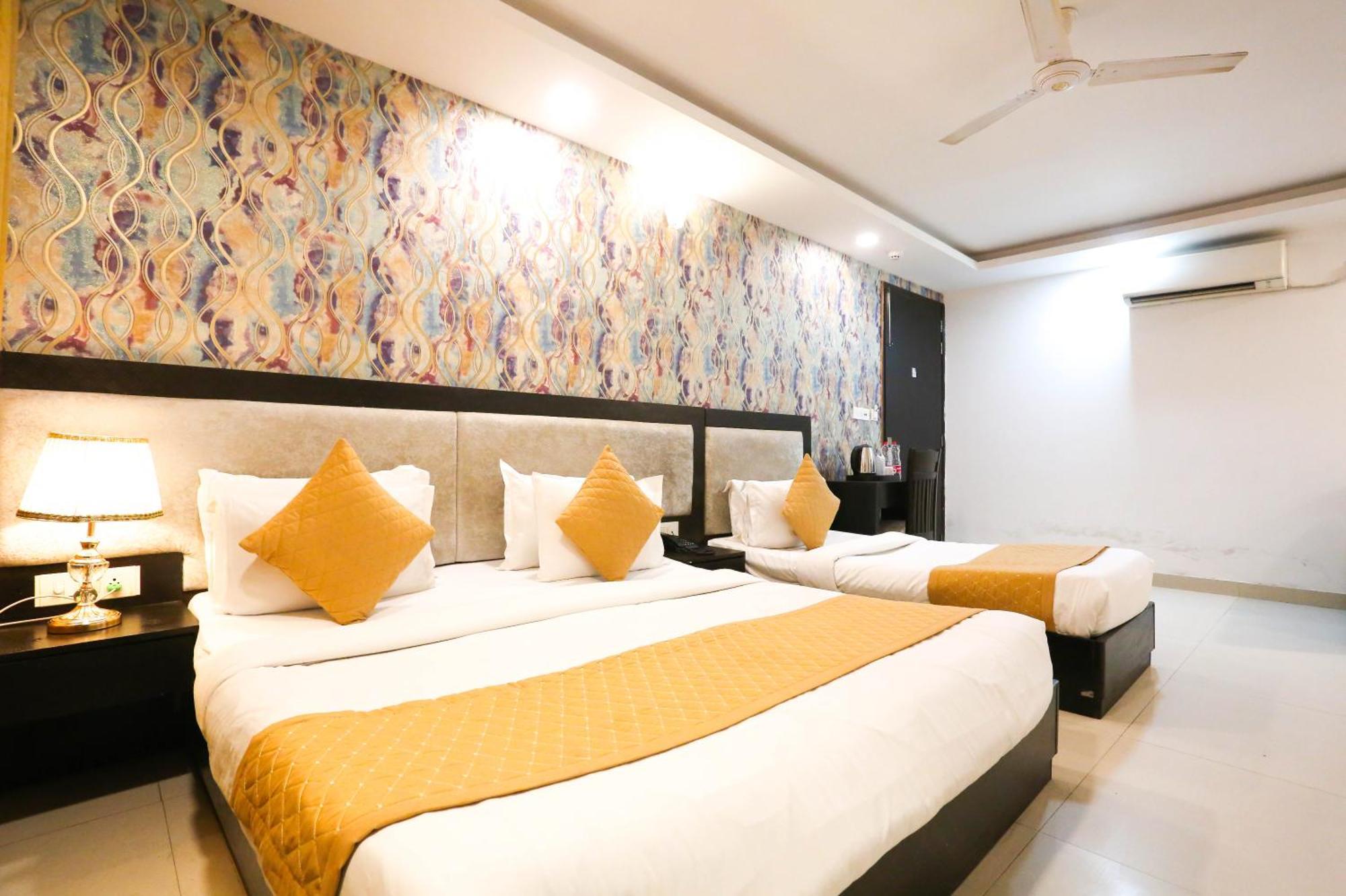 Hotel Aashiyana นิวเดลี ภายนอก รูปภาพ