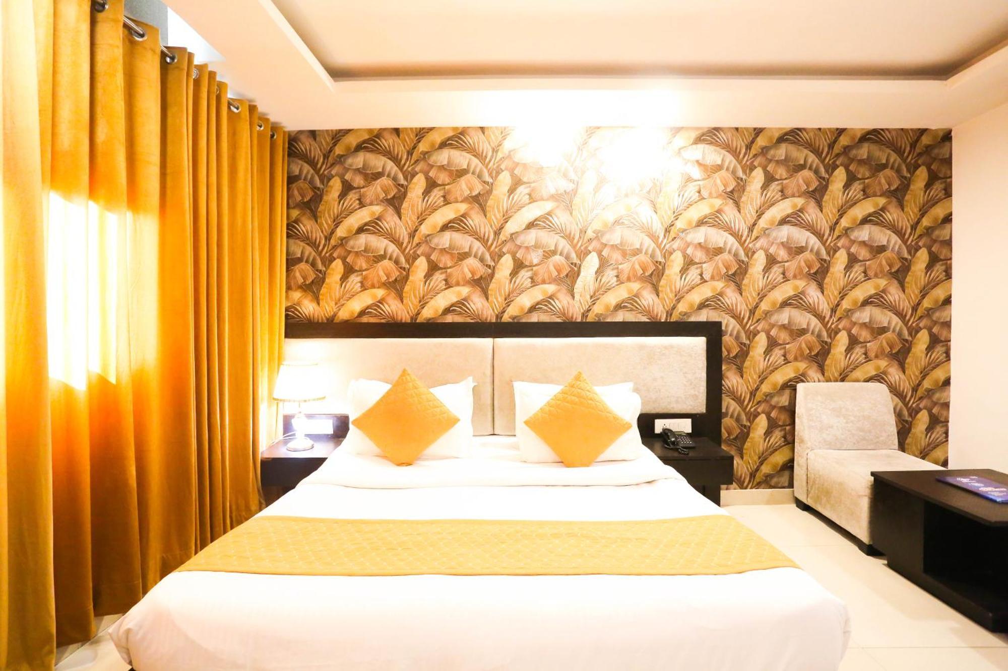 Hotel Aashiyana นิวเดลี ภายนอก รูปภาพ