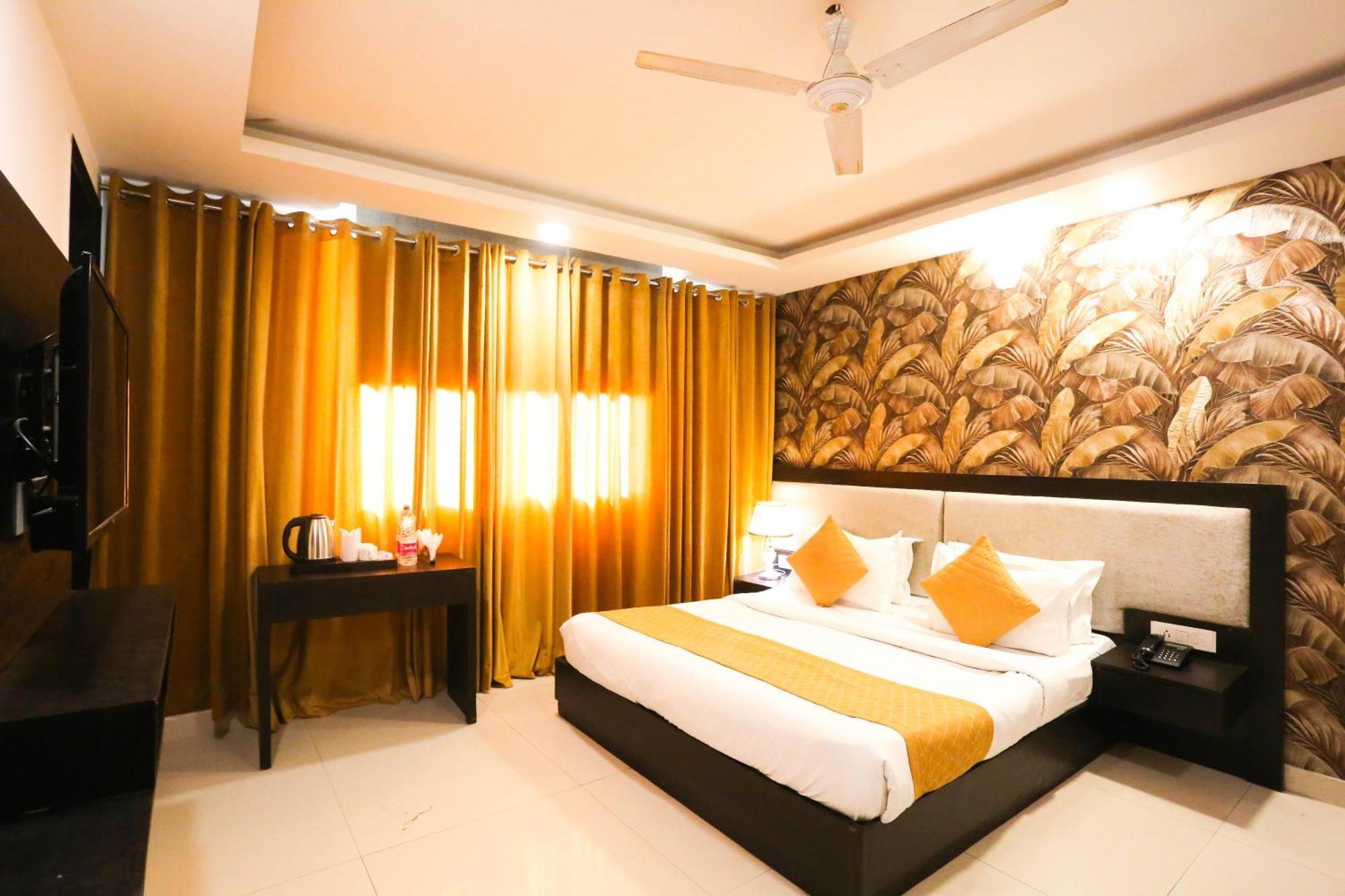 Hotel Aashiyana นิวเดลี ภายนอก รูปภาพ