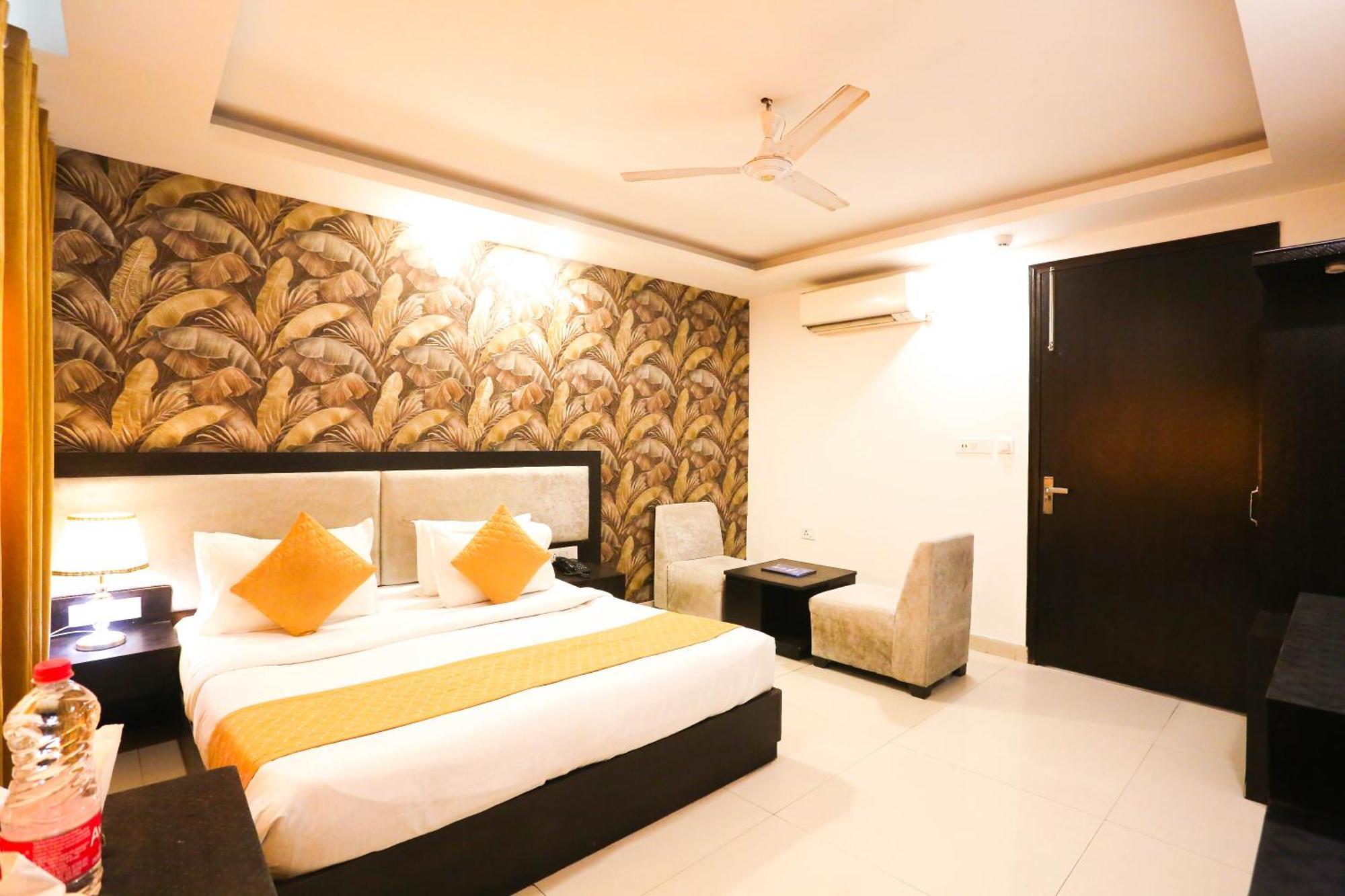 Hotel Aashiyana นิวเดลี ภายนอก รูปภาพ